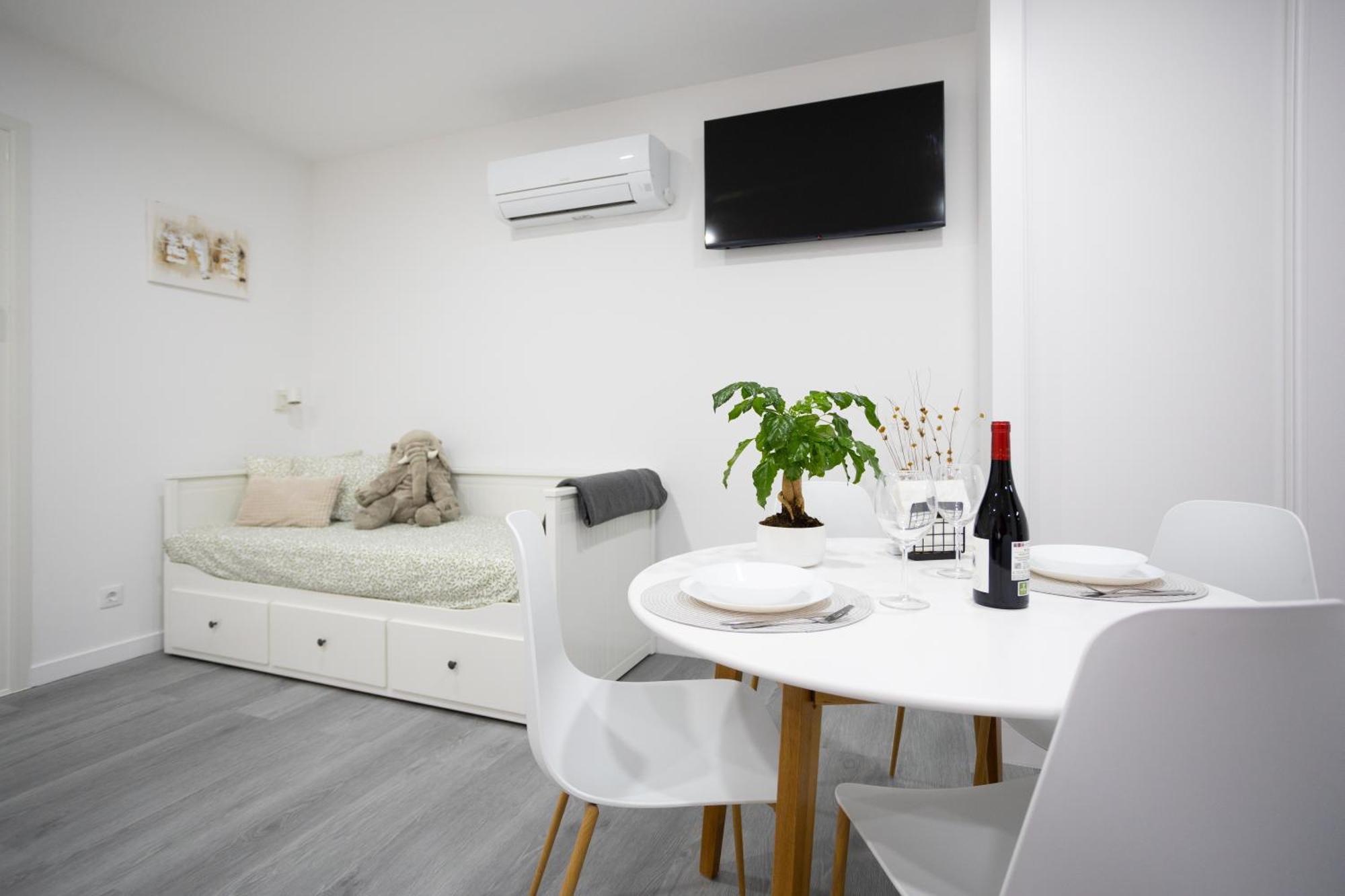 Huna Apartment Padron